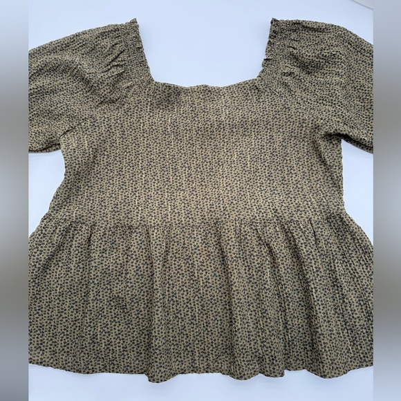 Women’s Ann Taylor LOFT Green and Black floral feminine shirt Sz Small - Picture 9 of 10